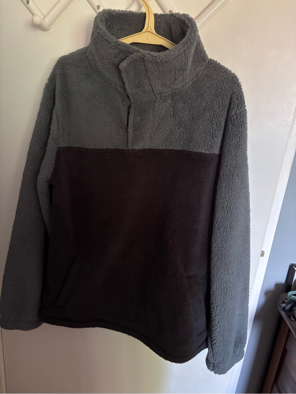Men's Two-Tone Grey and Dark Charcoal Fleece Pullover Hoodie
